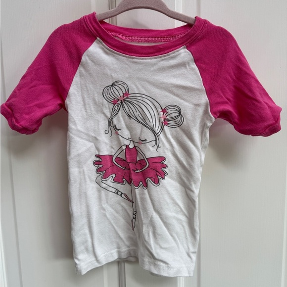 Joyond Other - Joyond 3T Girls Pink and White Ballet Dancer 3/4 Sleeve Pajama Top